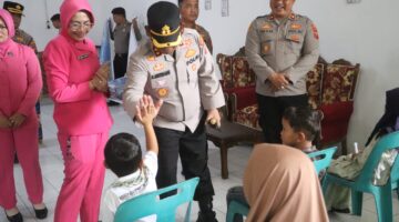 Sambut HUT Bhayangkara ke-80, Kapolres Simalungun Anjangsana ke Personel Sakit dan Panti Asuhan: “Polri Semakin Dicintai Masyarakat”