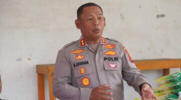 Peduli Korban Bencana, Kapolres Simalungun Serahkan Bantuan Kemanusiaan bagi 161 Rumah Warga Terdampak Angin Puting Beliung